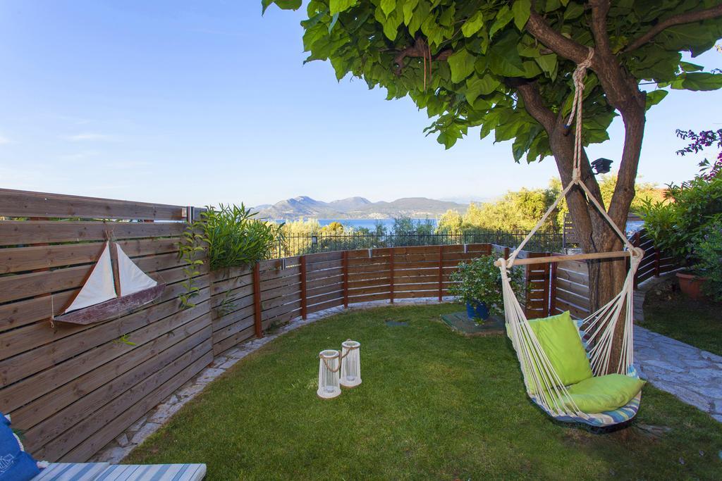 Apartment In Villa Rosebud Nikiana Exteriér fotografie